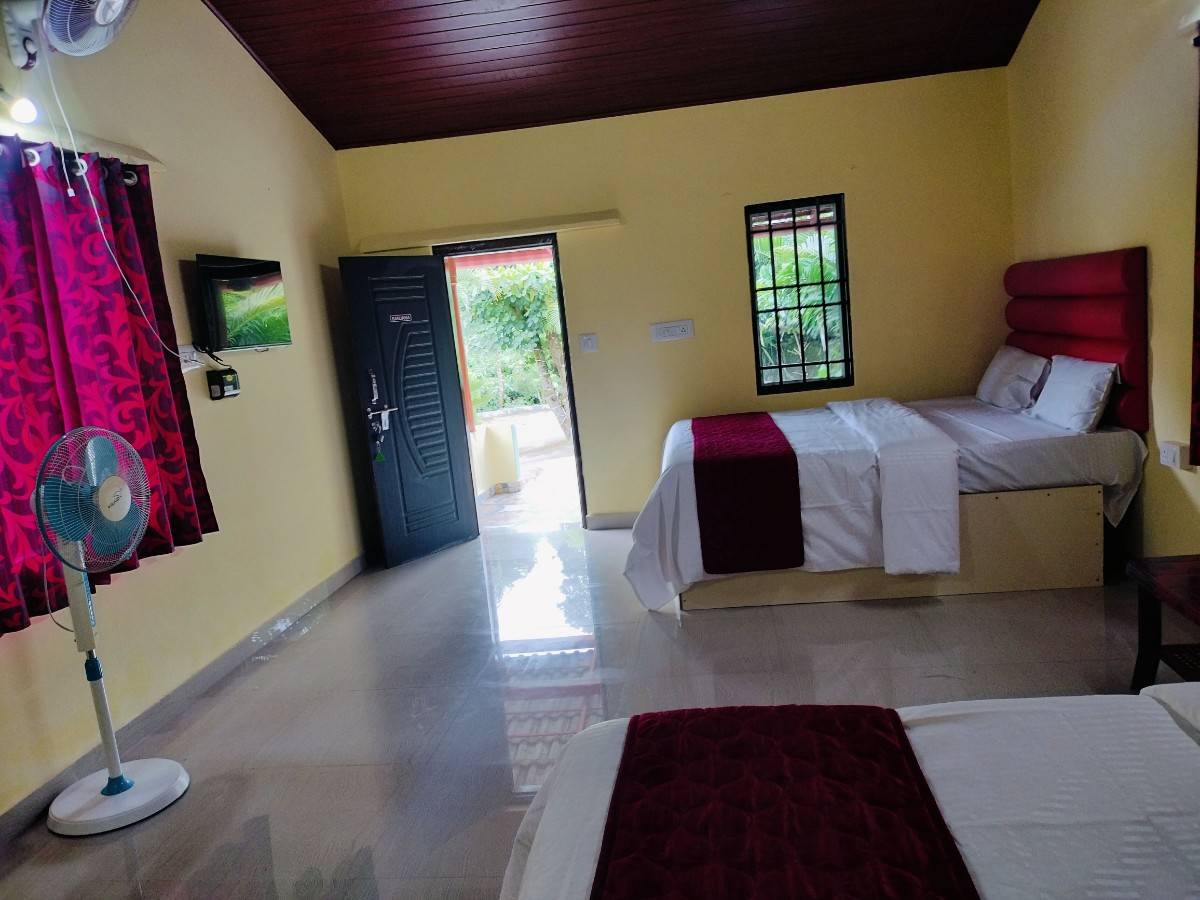 Cottage interior view 6